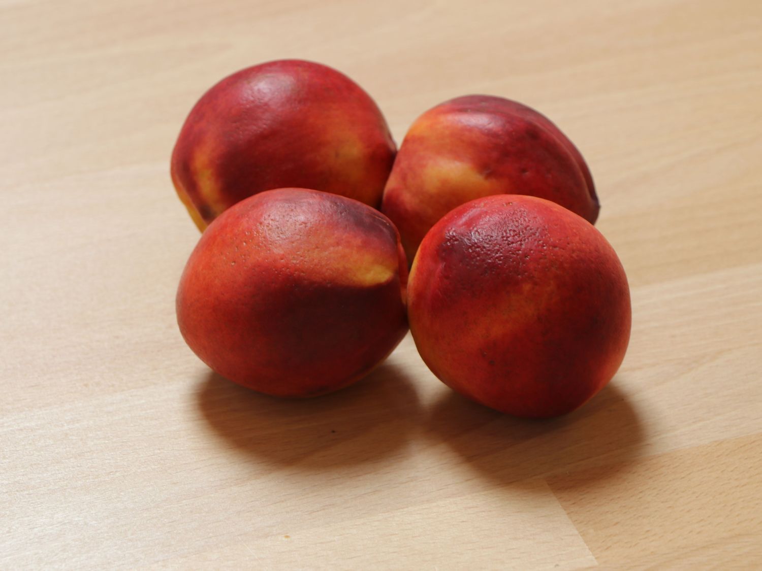 Säulen-Nektarine 'Alice Col'